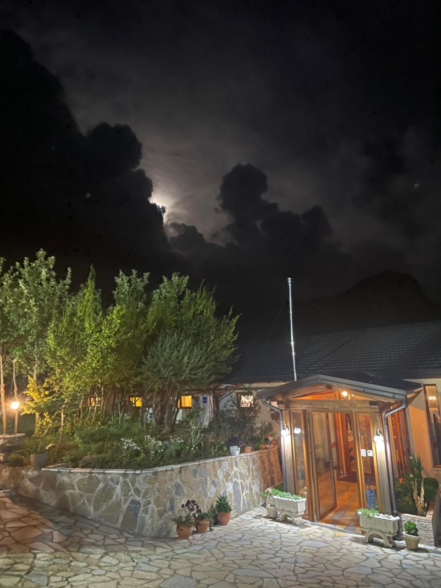Hani I Leks Agroturizem Lezhë Exterior foto